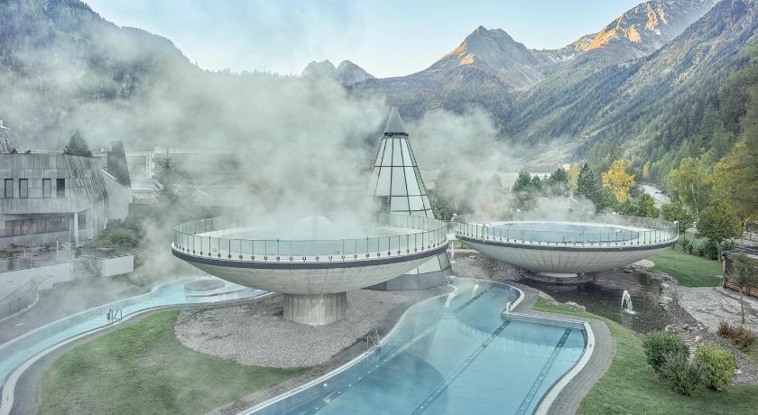 Aqua Dome 4 Sterne Superior Hotel & Tirol Therme Längenfeld