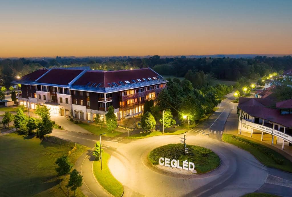 Aquarell Hotel, Cegléd