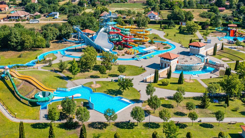 Thermalbad und Aquapark Cegléd