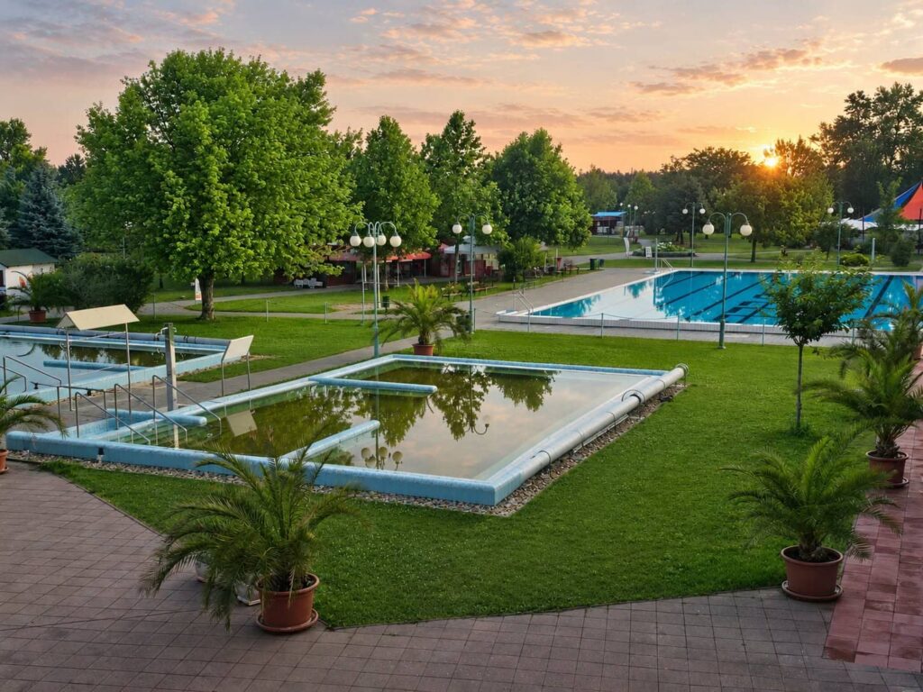 Thermen Cegléd - Becken